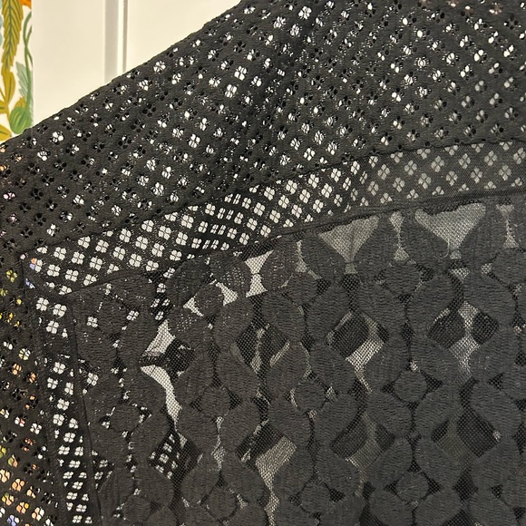 ANTHROPOLOGIE Cropped Black Crochet/Lace Poncho one size - Picture 6 of 8